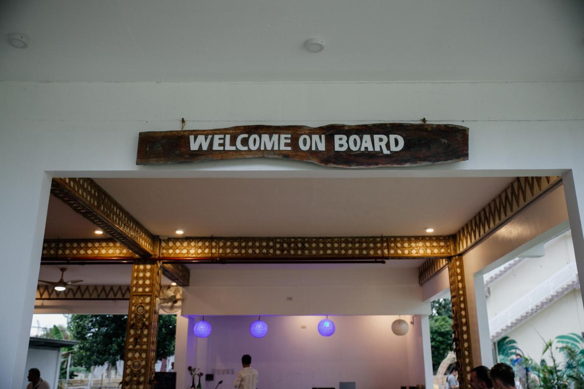 On Board Lifestyle Panglao Resort Luaran gambar